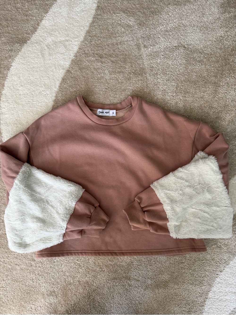 Tiger Mist Mauve Crewneck Sweater with Cream Fuzzy Sleeves